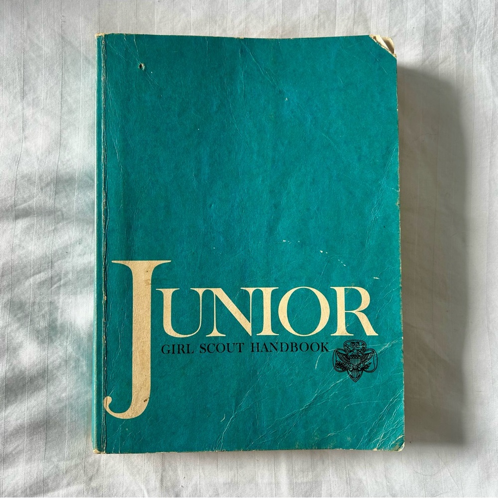 🎉2 for $15🎉 1960s Vintage Junior Girl Scout Handbook